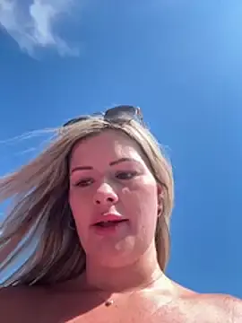 Stripchat Best Webcam of LoveShae_