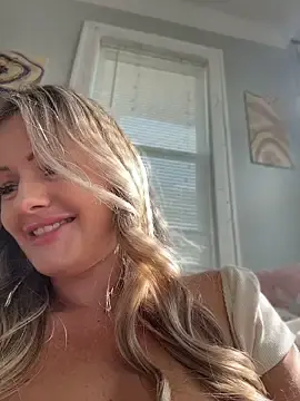 Stripchat Nude Webcam of LoveShae_