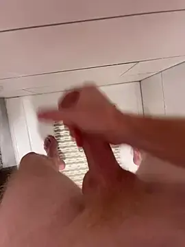 Stripchat Live Sex of gingerman123