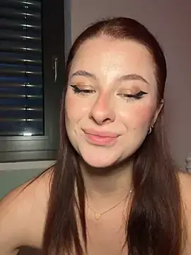 Stripchat Sex Cam of Mia-Rey