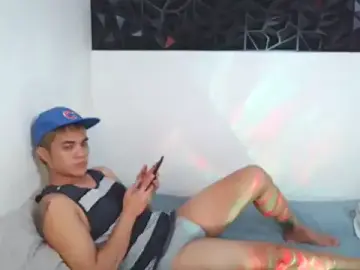 Stripchat Sex Cam of yourmikexxx