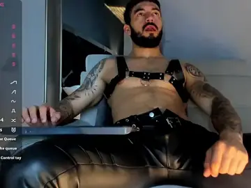 Stripchat Free Porn Cam of MarkWalker__