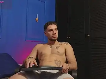 Stripchat Live Porn of Kiing_001