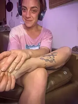 Stripchat Live Sex Cam of SalyTredelMonte