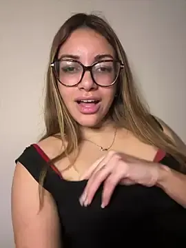 Stripchat Live Sex Cam of Clarasc