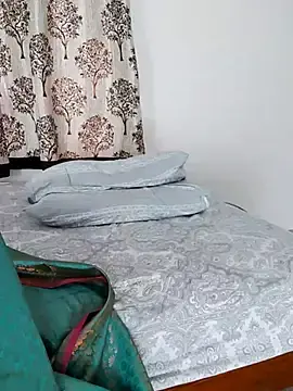 Stripchat Free Porn Cam of COOL_TEACHER_69