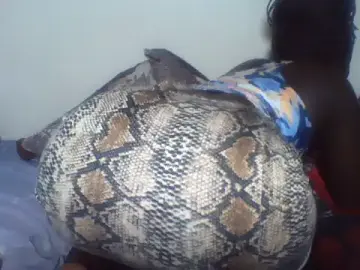 Stripchat Live Porn of Holy_Baddie