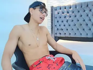 Stripchat Sex Cam of Lenny_knox2