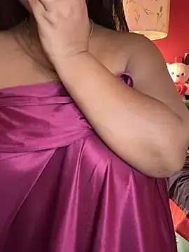 Stripchat Adult Webcam of mEhAK_________