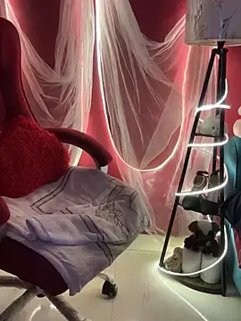 Stripchat Watch Live Sex Cams of mEhAK_________
