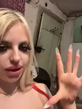 Stripchat Adult Webcam of Steffi_Snowbunny
