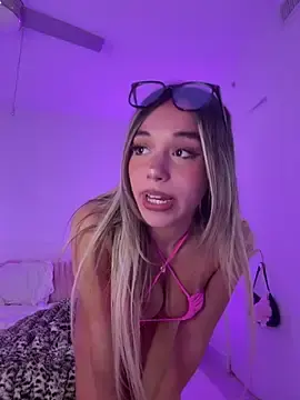 Stripchat Best live sex cam show of amylaaa