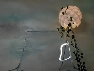 Stripchat Adult Webcam of Moon_Shard
