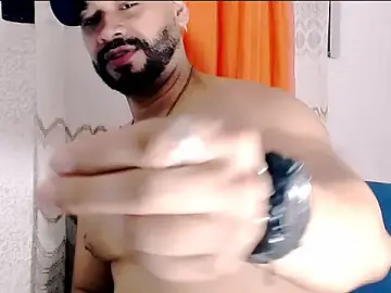 Stripchat Nude Webcam of musclehetero
