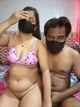 Stripchat Sex Cam of Younger_Couples