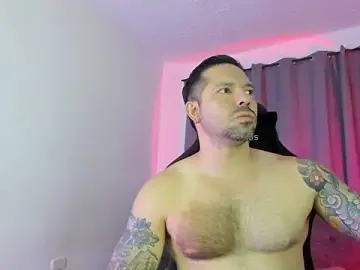 Stripchat Live Sex Cam of Pierre_Vidal