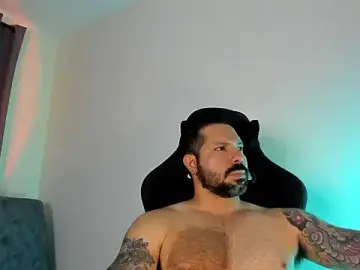 Stripchat Live Sex Cam of Pierre_Vidal