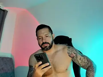 Stripchat Sex Cam of Pierre_Vidal