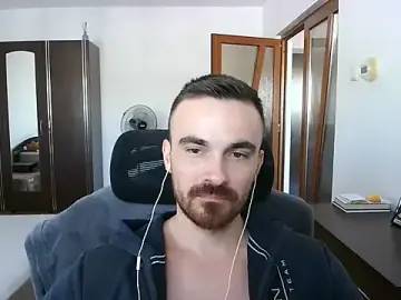 Stripchat Free Porn Cam of mu5clemania2
