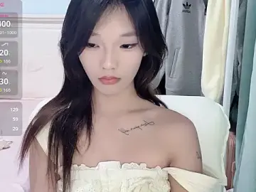 Stripchat Live Sex Cam of Yuki88-99