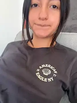 Stripchat Free Porn Cam of aly_golden_