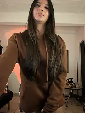 Stripchat Free Porn Cam of aly_golden_