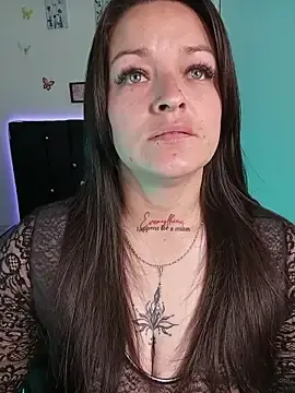 Stripchat Live Sex Cam of Isa_bluee