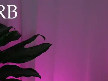 Stripchat Watch Live Sex Cams of sweettaaron01