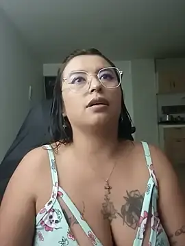 Stripchat Live Sex Cam of Amylaaa_