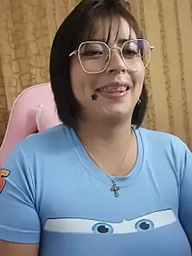 Stripchat Live Sex Cam of Amylaaa_