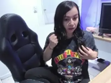 Stripchat Watch Live Sex Cams of Kimkalifa_