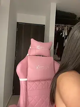 Stripchat Sex Cam of jailyncam_