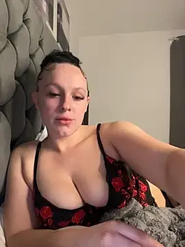 Stripchat Watch Live Sex Cams of riri_bstvx