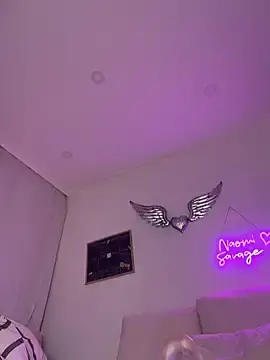 Stripchat Live Sex Cam of NaomiSavage