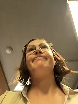 Stripchat Sex Cam of RinaCat