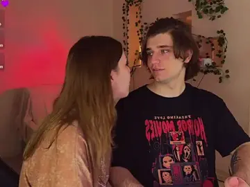 Stripchat Best live sex cam show of RobertAndLinela