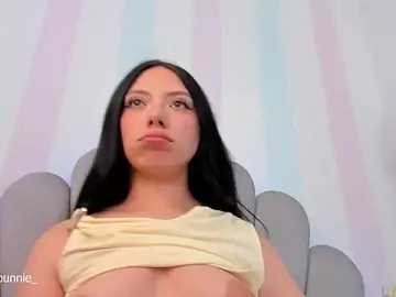 Stripchat Nude Webcam of Amy_Bunnie_18