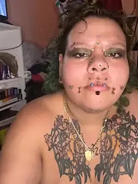 Stripchat Adult Webcam of DivineBBWPoison