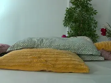 Stripchat Free Live Porn of Foxxxy_MILF