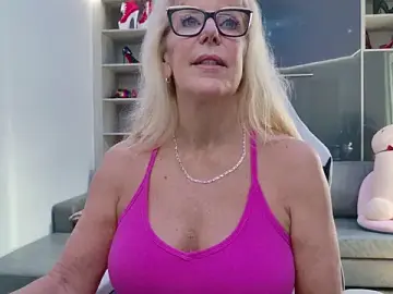Stripchat Sex Chat of FitCougar