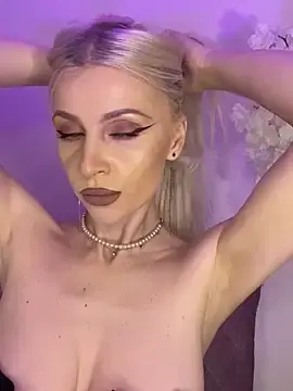 Stripchat Live Sex of JulliaAly