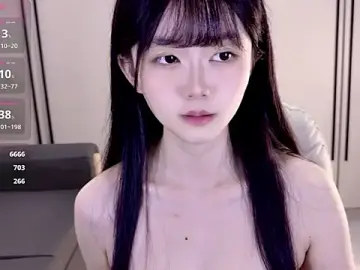 Stripchat Watch Live Sex Cams of Keke-33