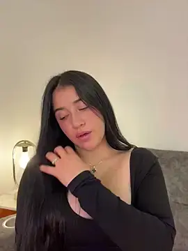 Stripchat Live Sex Cam of KallyMyller1