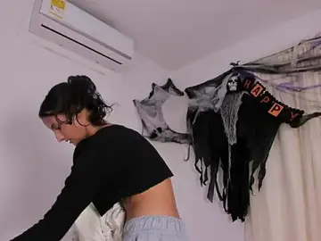 Stripchat Watch Live Sex Cams of ninaht
