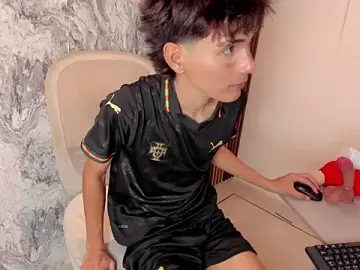 Stripchat Live Sex of christopher_robin4
