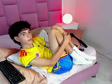 Stripchat Live Sex of christopher_robin4
