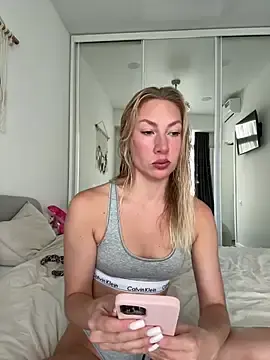 Stripchat Adult Webcam of LuisaBecker