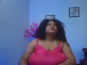 Stripchat Adult Webcam of Ayliinn_