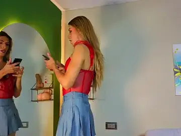 Stripchat Watch Live Sex Cams of LiahGrey7