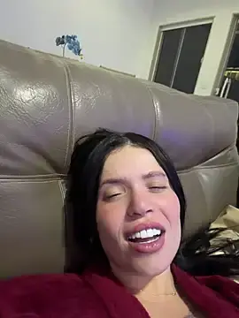 Stripchat Free Porn Cam of Rafaellaz